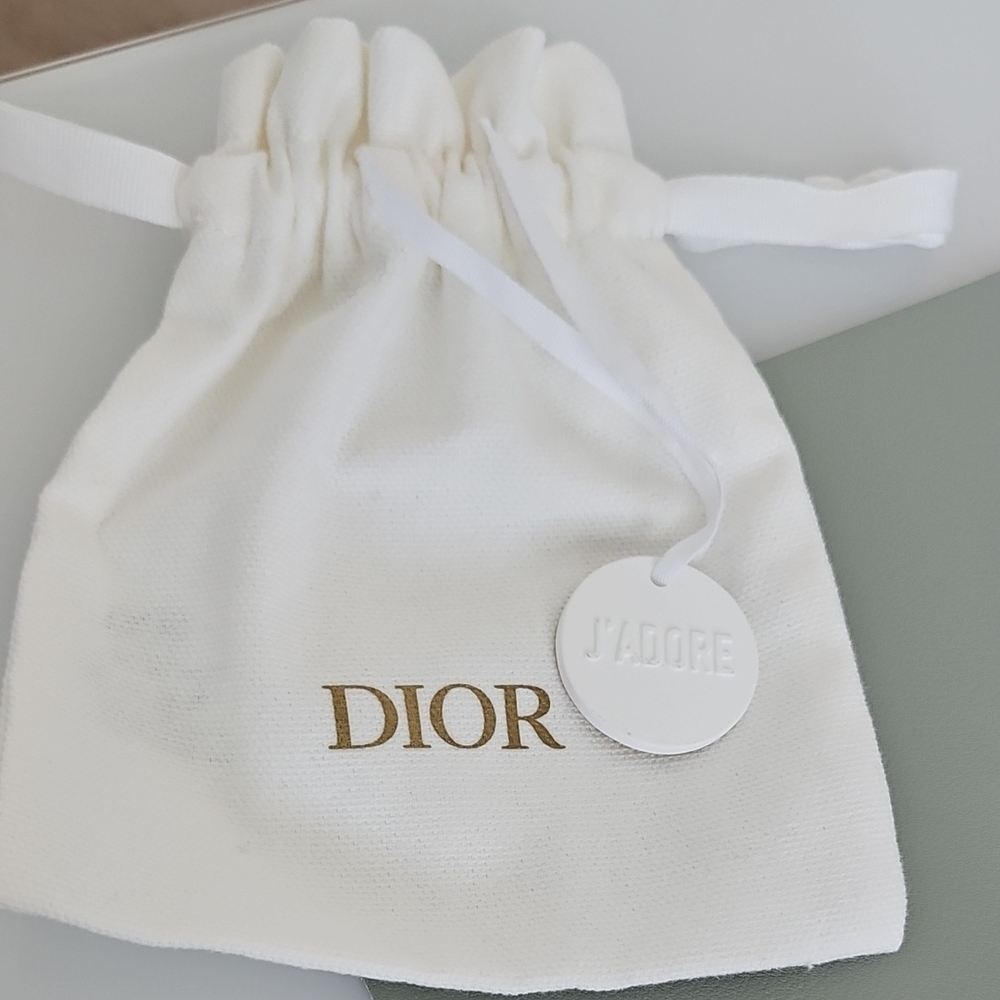 Dior White Drawstring Pouch with Stone Tag Diffuser
